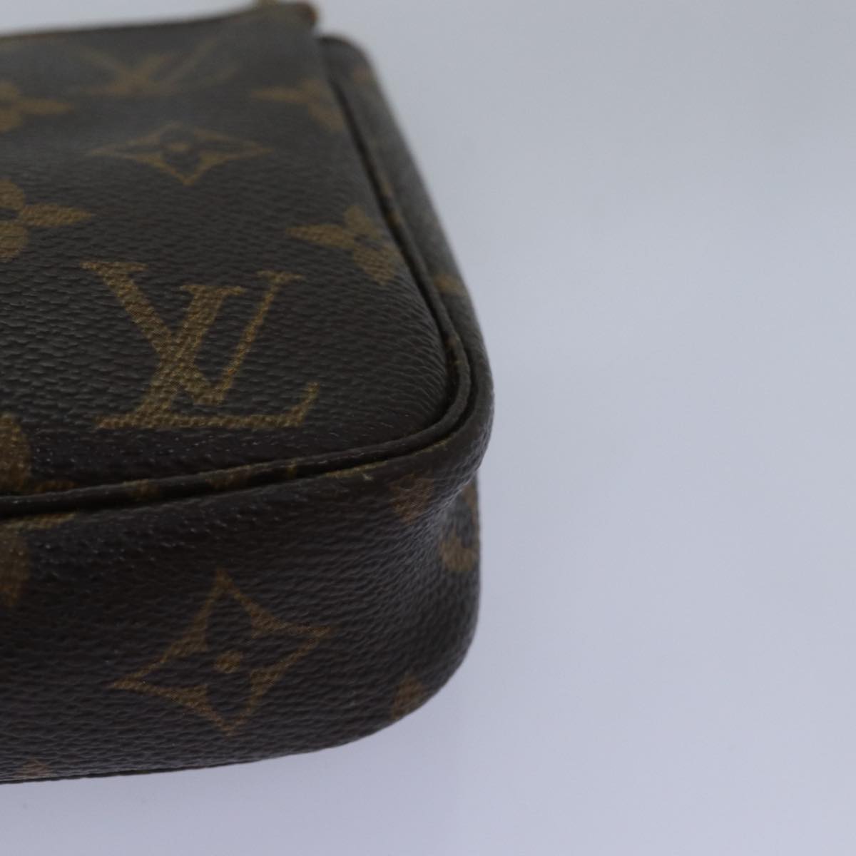 Monogram Pochette Accessoires Pouch