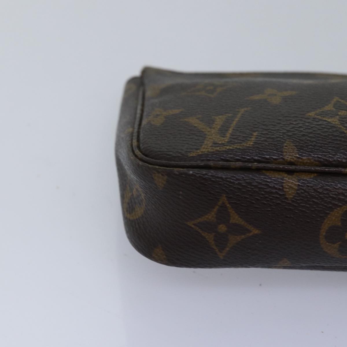 Monogram Pochette Accessoires Pouch