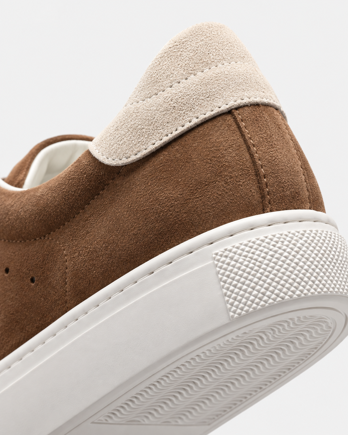 Sundre 01 Brown Suede – häl och bakre detaljer