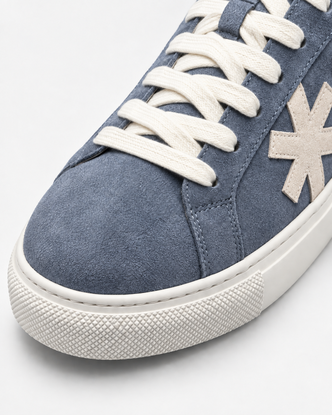 Sundre 01 Navy Suede – tåparti och materialdetaljer