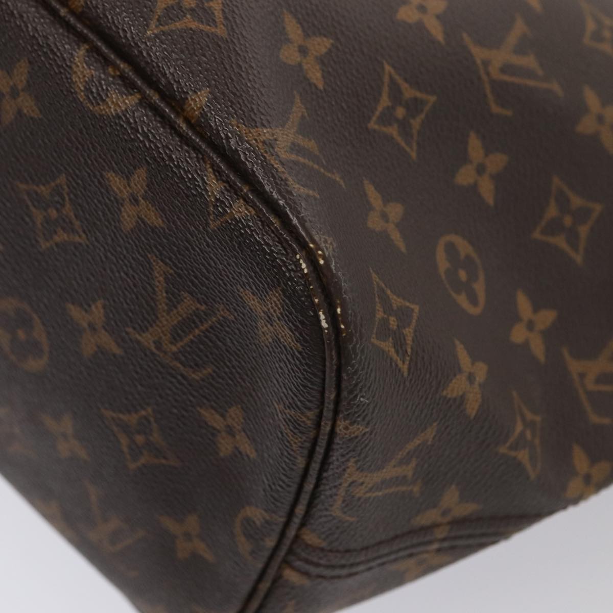 Monogrammi Neverfull MM -kangaskassi