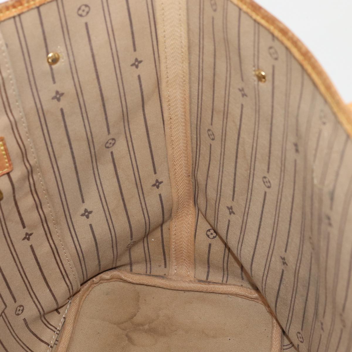 Monogrammi Neverfull MM -kangaskassi