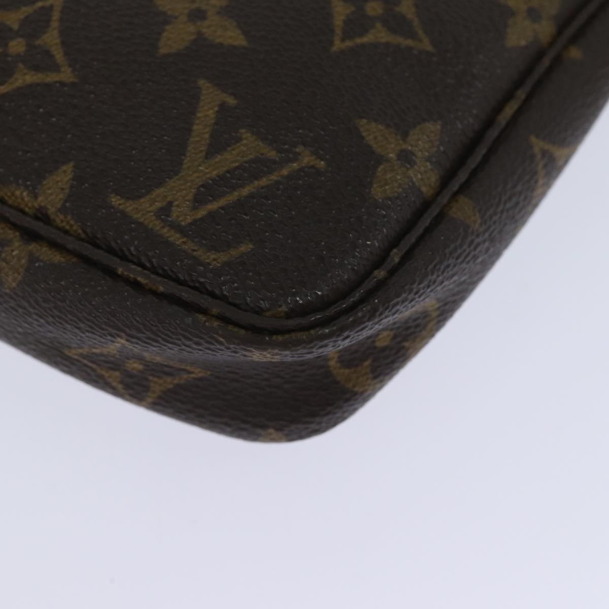 Monogram Pochette Accessoires Pouch