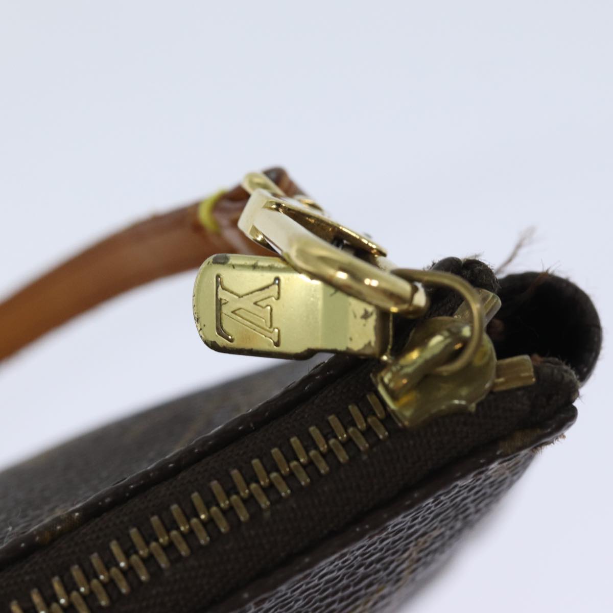 Monogram Pochette Accessoires Pouch