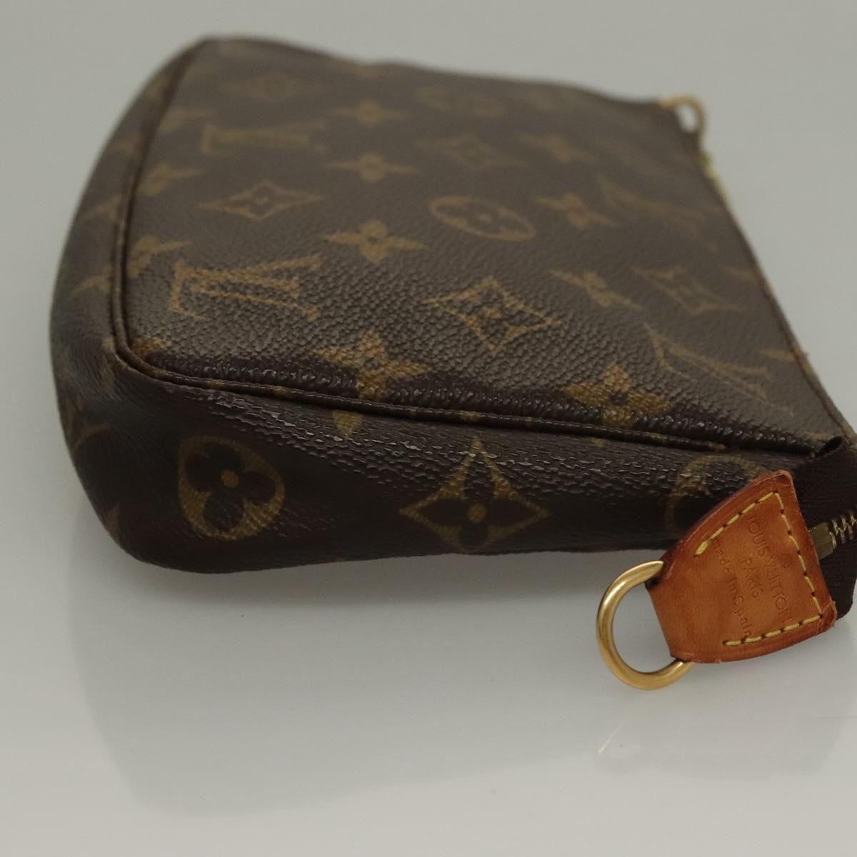 Monogram Pochette Accessoires Pouch