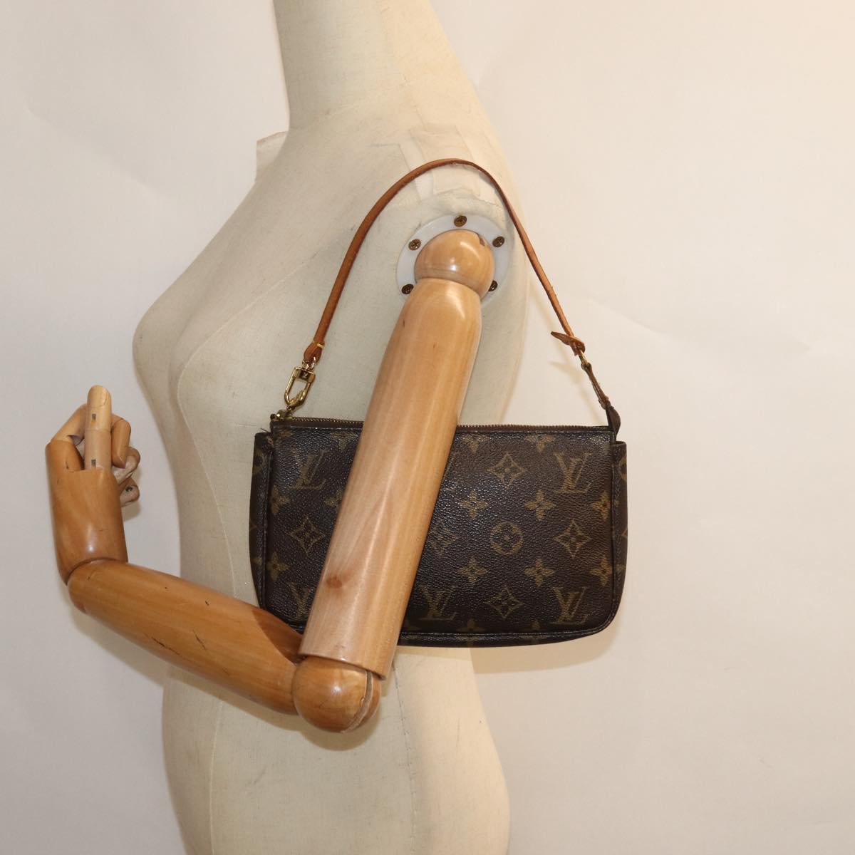 Monogram Pochette Accessoires Pouch