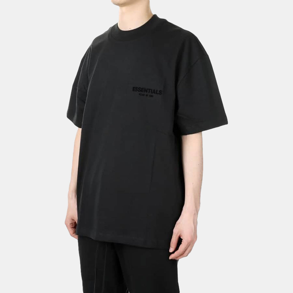 Fear of god essentials offers black t-shirts