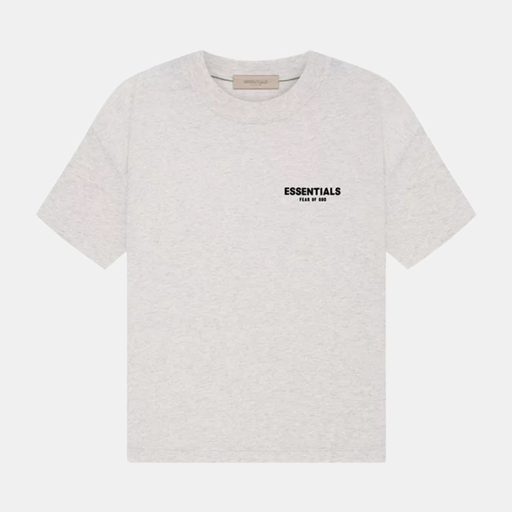 Fear of God Essentials "Light Oatmeal" Tee (SS22) - T-shirt | Trendiga kläder & skor - Merchsweden |