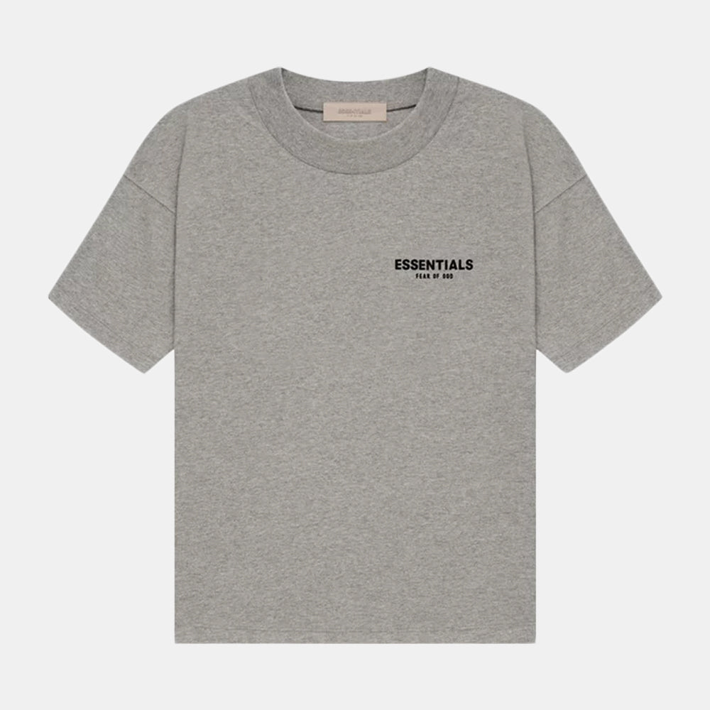 Fear of God Essentials "Dark Oatmeal" Tee (SS22) - T-shirt | Trendiga kläder & skor - Merchsweden |