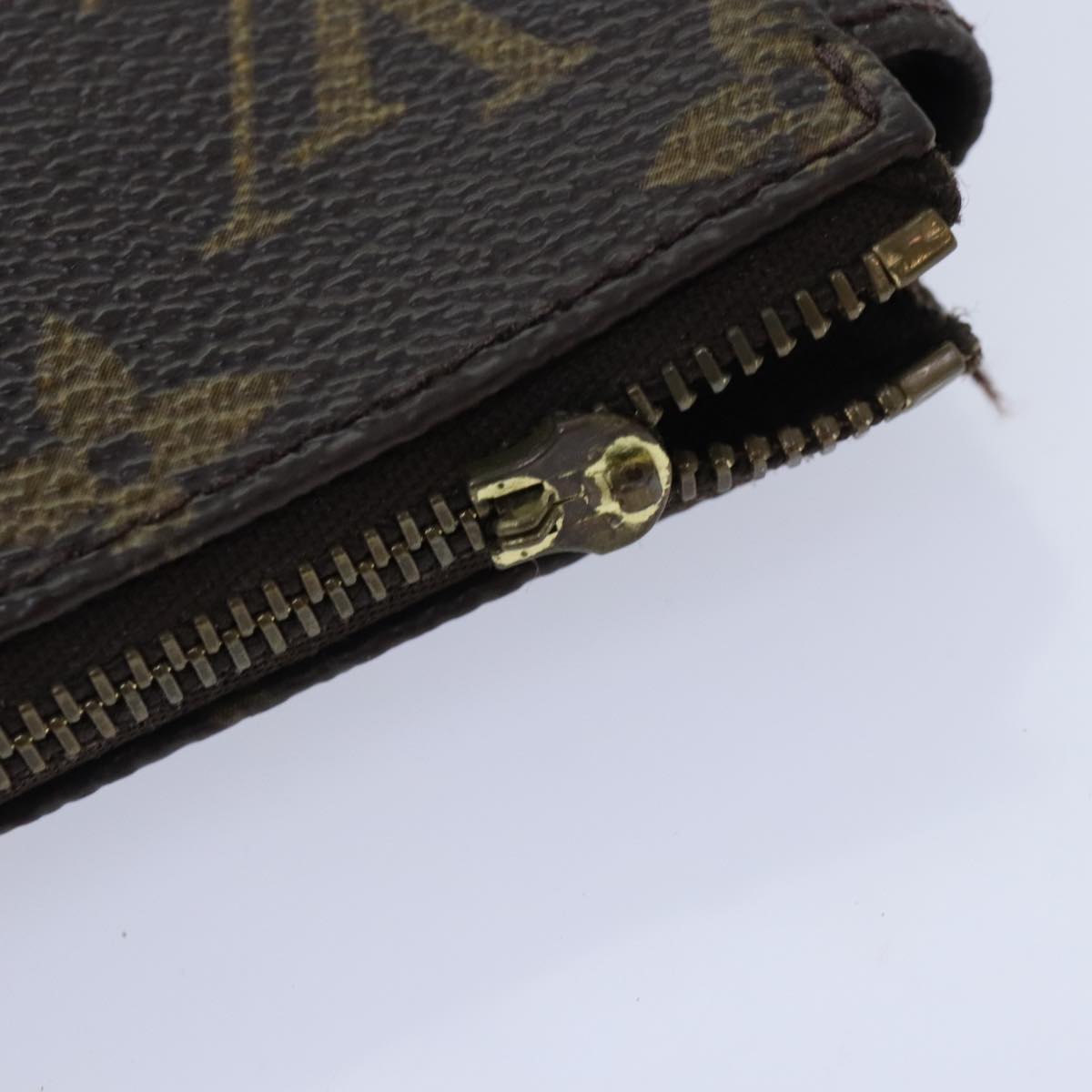 Monogram Pochette Accessoires Pouch