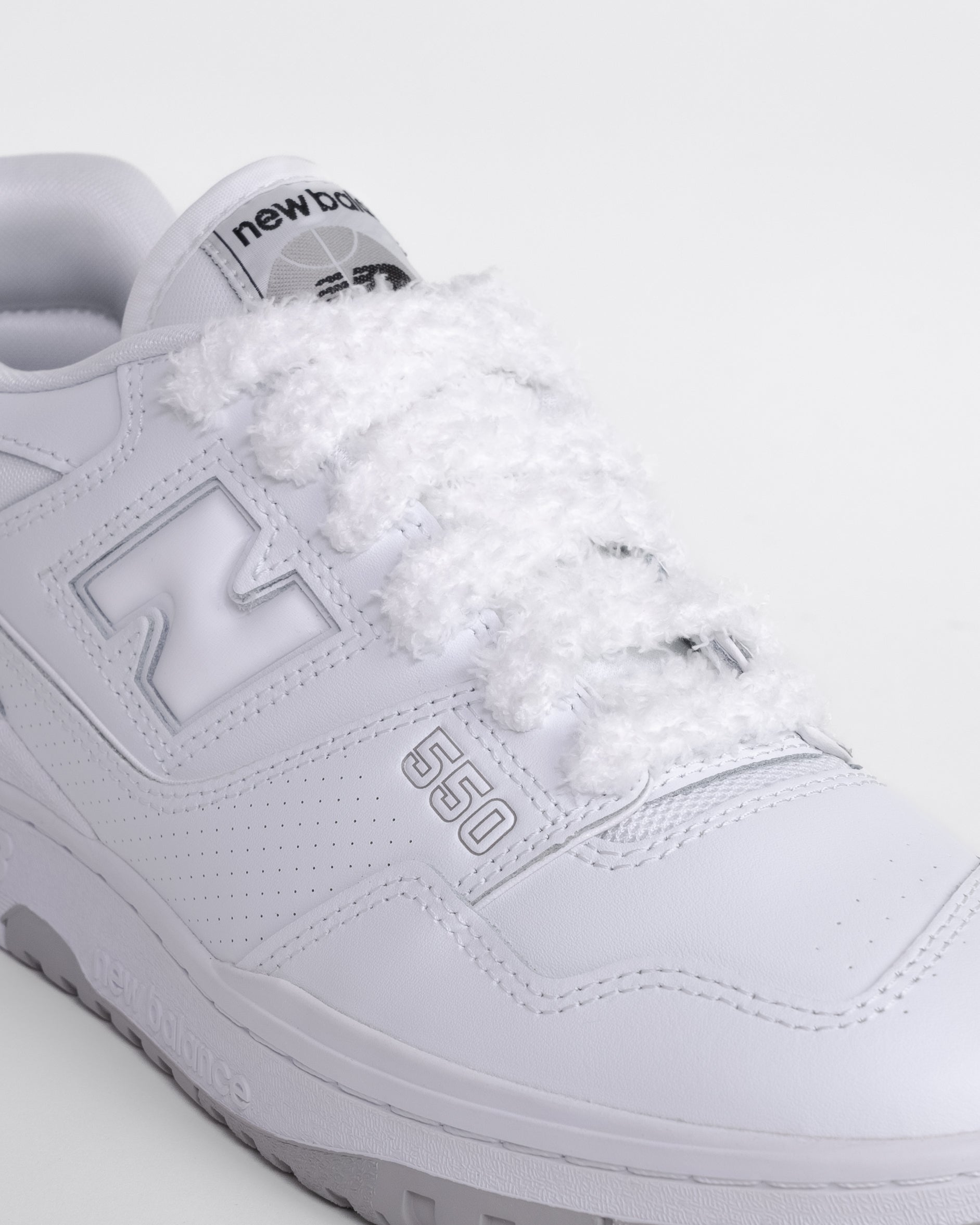 Handla Merchsweden 'White' Fluffy laces online | Smidigt och enkelt på nätet - Merchsweden |