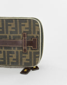 Handla Fendi Zucca Canvas Vanity Pouch online | Smidigt och enkelt på nätet - Merchsweden |