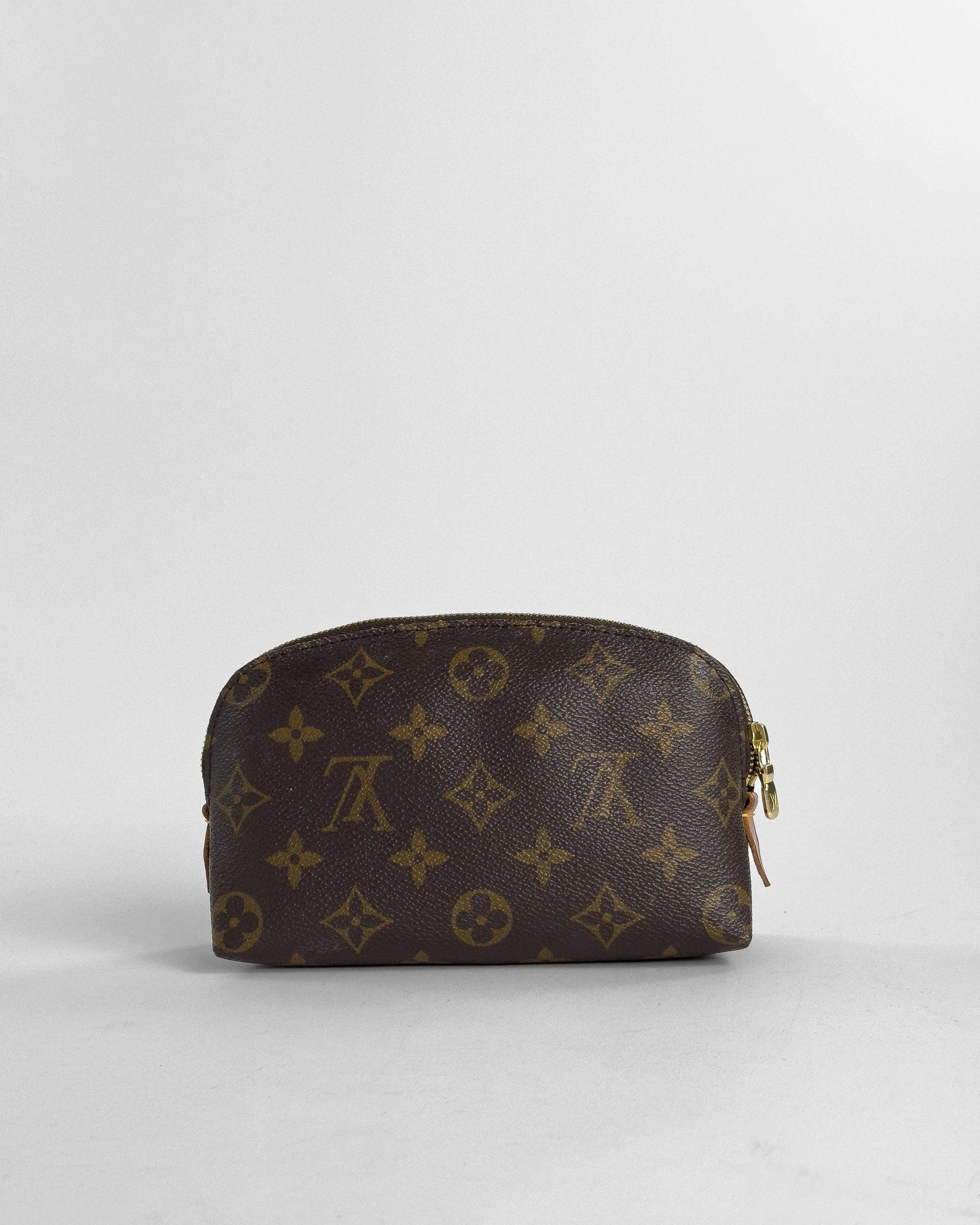 Handla Louis Vuitton Monogram Pochette PM Cosmetic Pouch online | Smidigt och enkelt på nätet - Merchsweden |