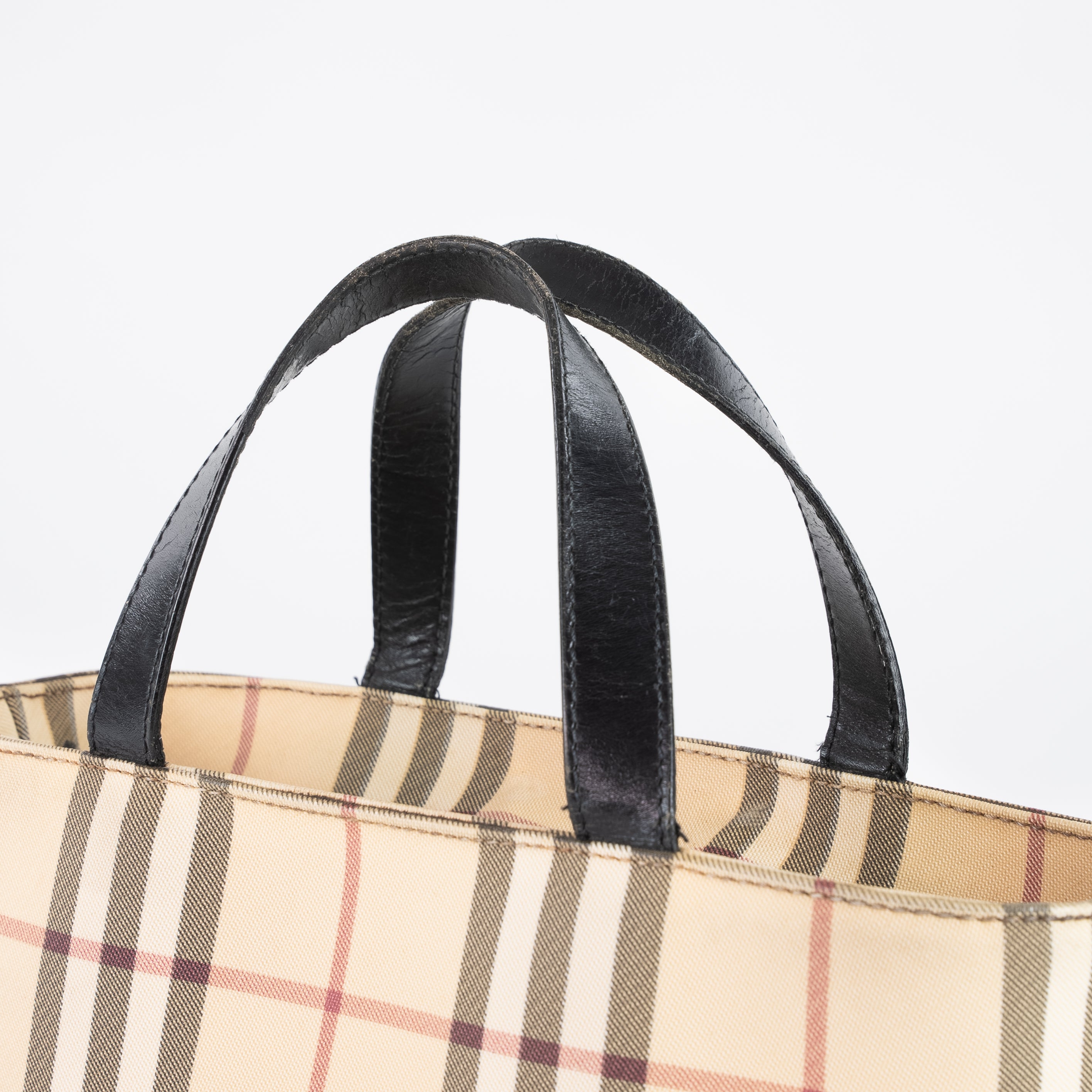 Handla Burberry Nova Check handbag online | Smidigt och enkelt på nätet - Merchsweden |