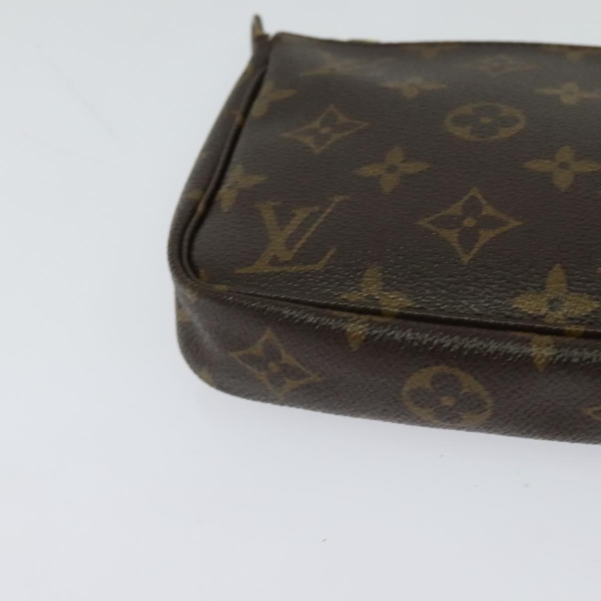 Monogram Pochette -tarvikepussi
