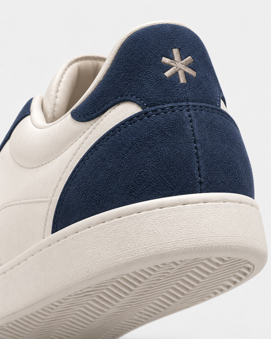Sundre 03 Navy från Sundre Studios – häl och bakre detaljer