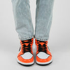 Handla Nike Jordan 1 "Orange Turf" Mid online | Smidigt och enkelt på nätet - Merchsweden |