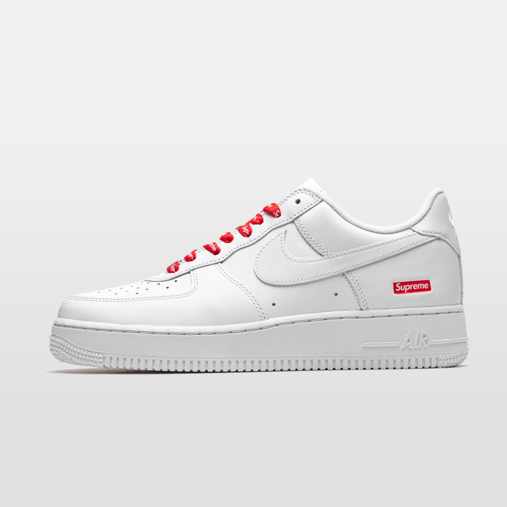 Nike Air Force 1 x Supreme "White" | Trendiga sneakers - Snabb leveranstid | Merchsweden | Air Force 1