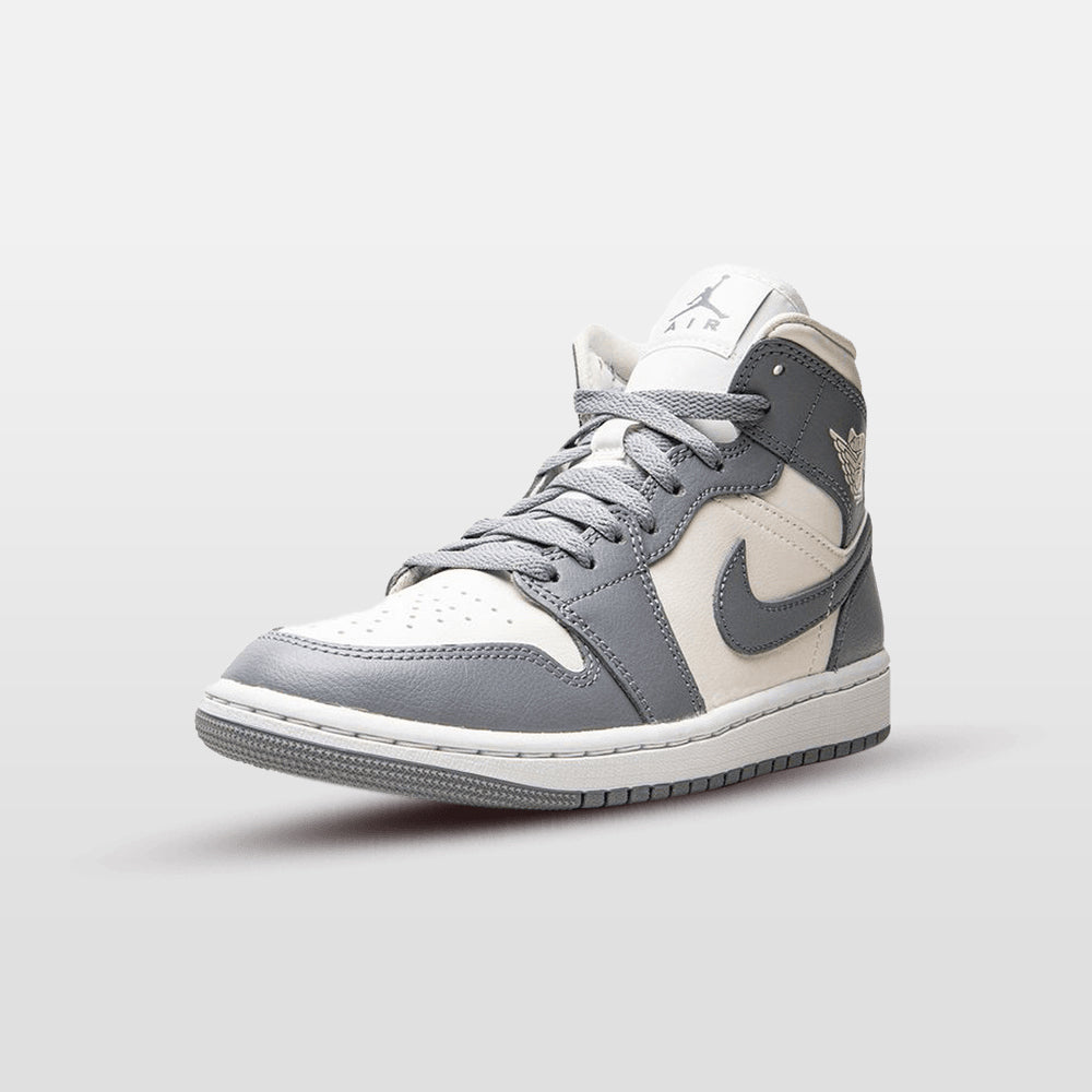 Nike Jordan 1 "Stealth" Mid (W) | Trendiga sneakers - Snabb leveranstid | Merchsweden | Jordan 1