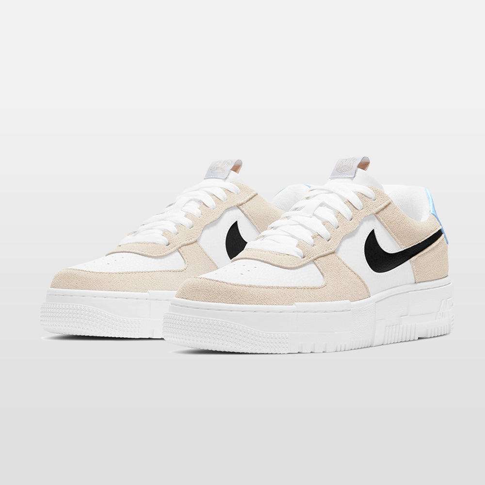 Nike Air Force 1 Pixel "Desert Sand" (W) | Trendiga sneakers - Snabb leveranstid | Merchsweden | Air Force 1