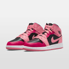 Nike Jordan 1 "Coral Chalk Pink" Mid (GS) - Jordan 1 | Trendiga kläder & skor - Merchsweden |