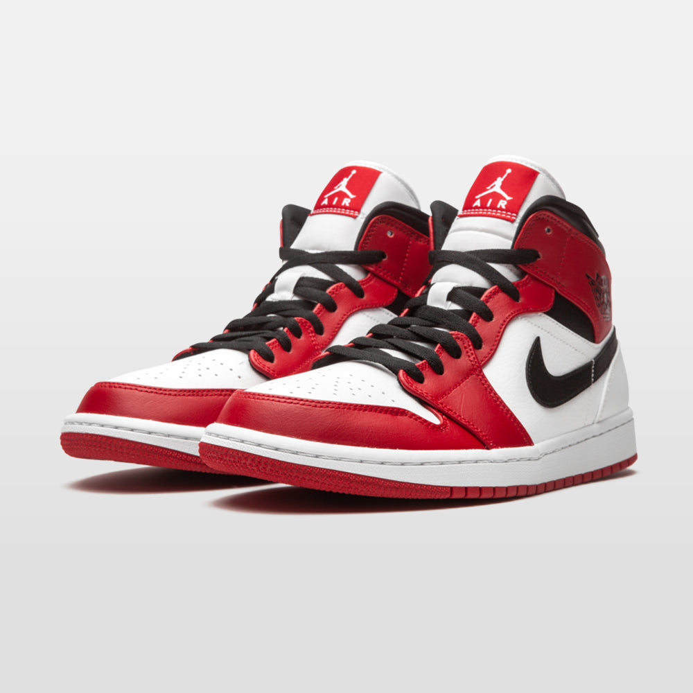 Nike Jordan 1 "Chicago" Mid | Trendiga sneakers - Snabb leveranstid | Merchsweden | Jordan 1