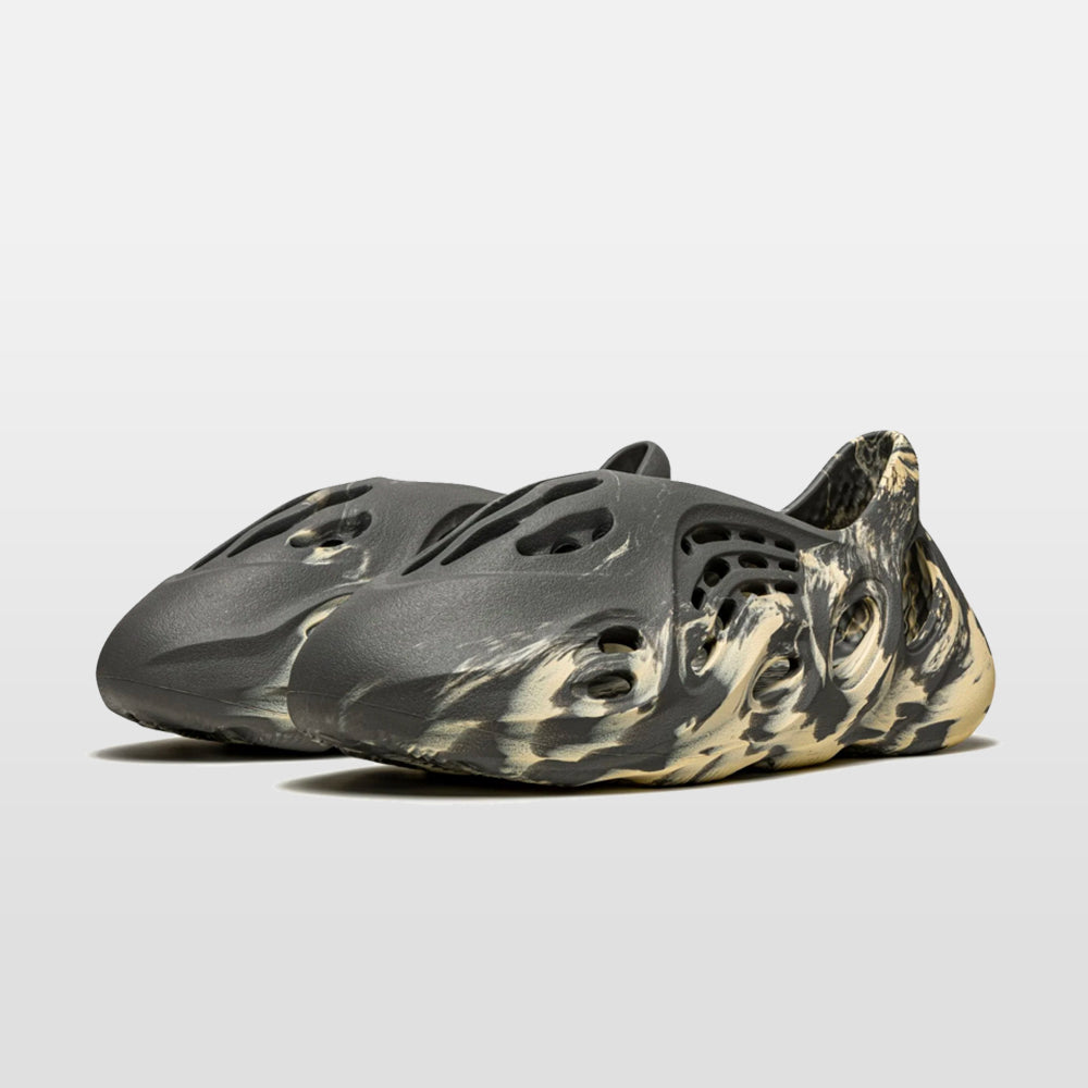 Adidas Yeezy Foam Runner "MXT Moon Grey" | Trendiga sneakers - Snabb leveranstid | Merchsweden | Yeezy Foam Runner