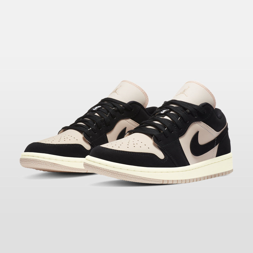 Nike Jordan 1 "Black guava" Low (W) - Jordan 1 | Trendiga kläder & skor - Merchsweden |