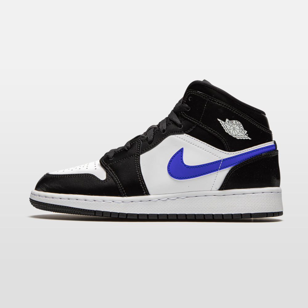 Nike Jordan 1 "Black Racer Blue" Mid (GS) | Trendiga sneakers - Snabb leveranstid | Merchsweden | Jordan 1