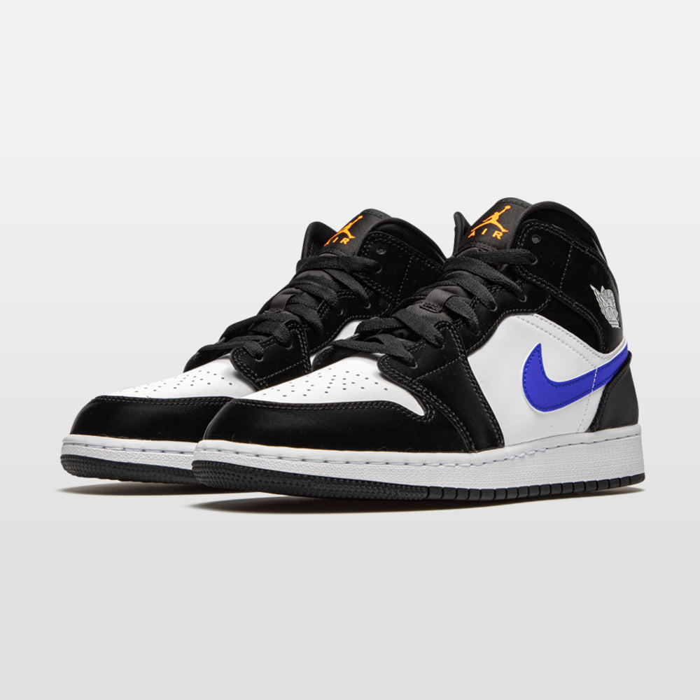 Nike Jordan 1 "Black Racer Blue" Mid (GS) | Trendiga sneakers - Snabb leveranstid | Merchsweden | Jordan 1