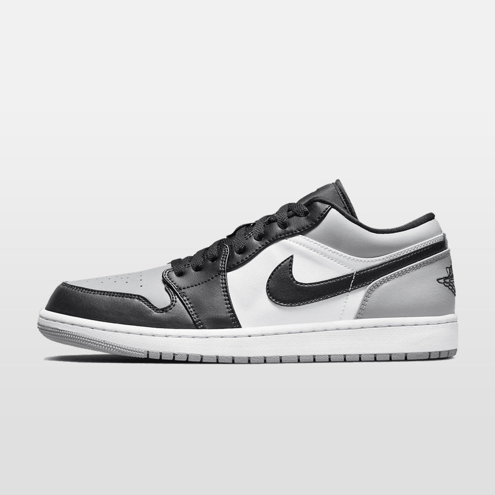 Nike Jordan 1 "Shadow Toe" Low | Trendiga sneakers - Snabb leveranstid | Merchsweden | Jordan 1