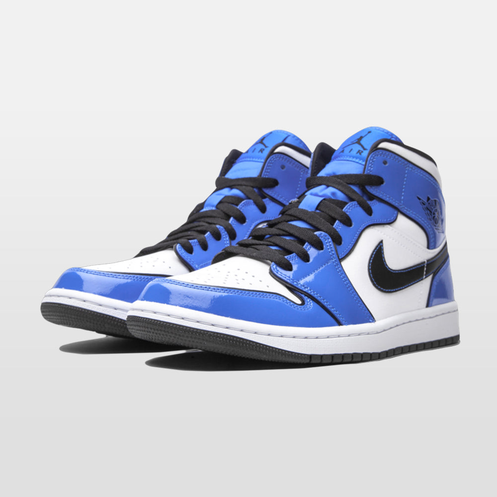 Nike Jordan 1 "Signal Blue" Mid | Trendiga sneakers - Snabb leveranstid | Merchsweden | Jordan 1