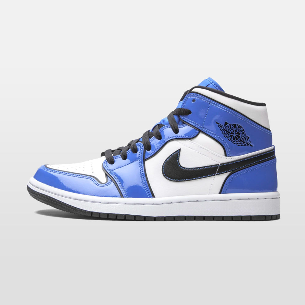 Nike Jordan 1 "Signal Blue" Mid | Trendiga sneakers - Snabb leveranstid | Merchsweden | Jordan 1