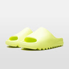 Adidas Yeezy Slide "Glow Green" - Yeezy Slide | Trendiga kläder & skor - Merchsweden |