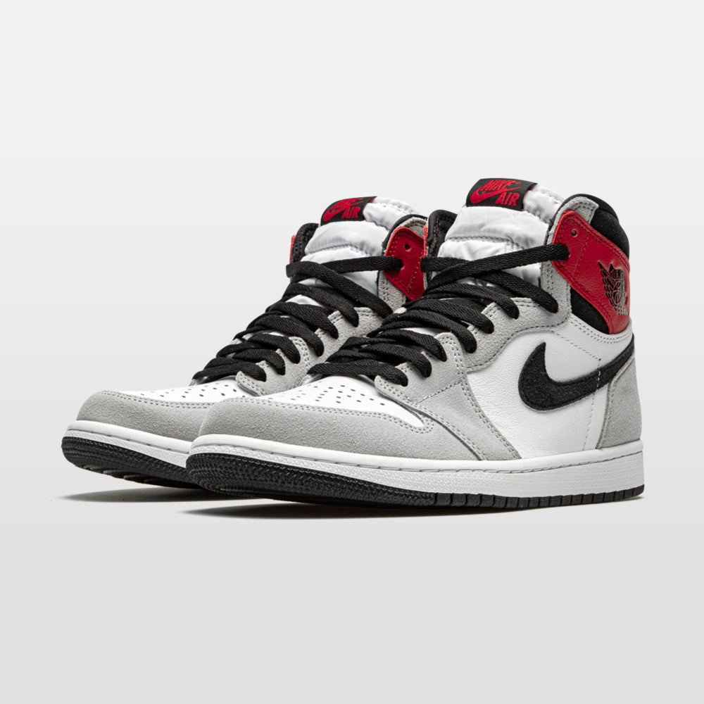 Nike Jordan 1 "Light smoke grey" High | Trendiga sneakers - Snabb leveranstid | Merchsweden | Jordan 1