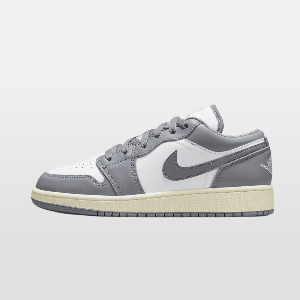 Nike Jordan 1 "Vintage Grey" Low (GS) - Jordan 1 | Trendiga kläder & skor - Merchsweden |
